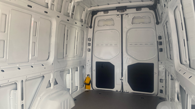 Mercedes-Benz Sprinter E414 L3 Electric Rwd 100kW 113kWh Pro Van Auto - Image 19